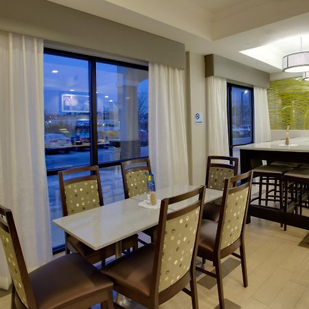 Holiday Inn Express Hotel & Suites Meadowlands Area By Ihg Carlstadt Luaran gambar