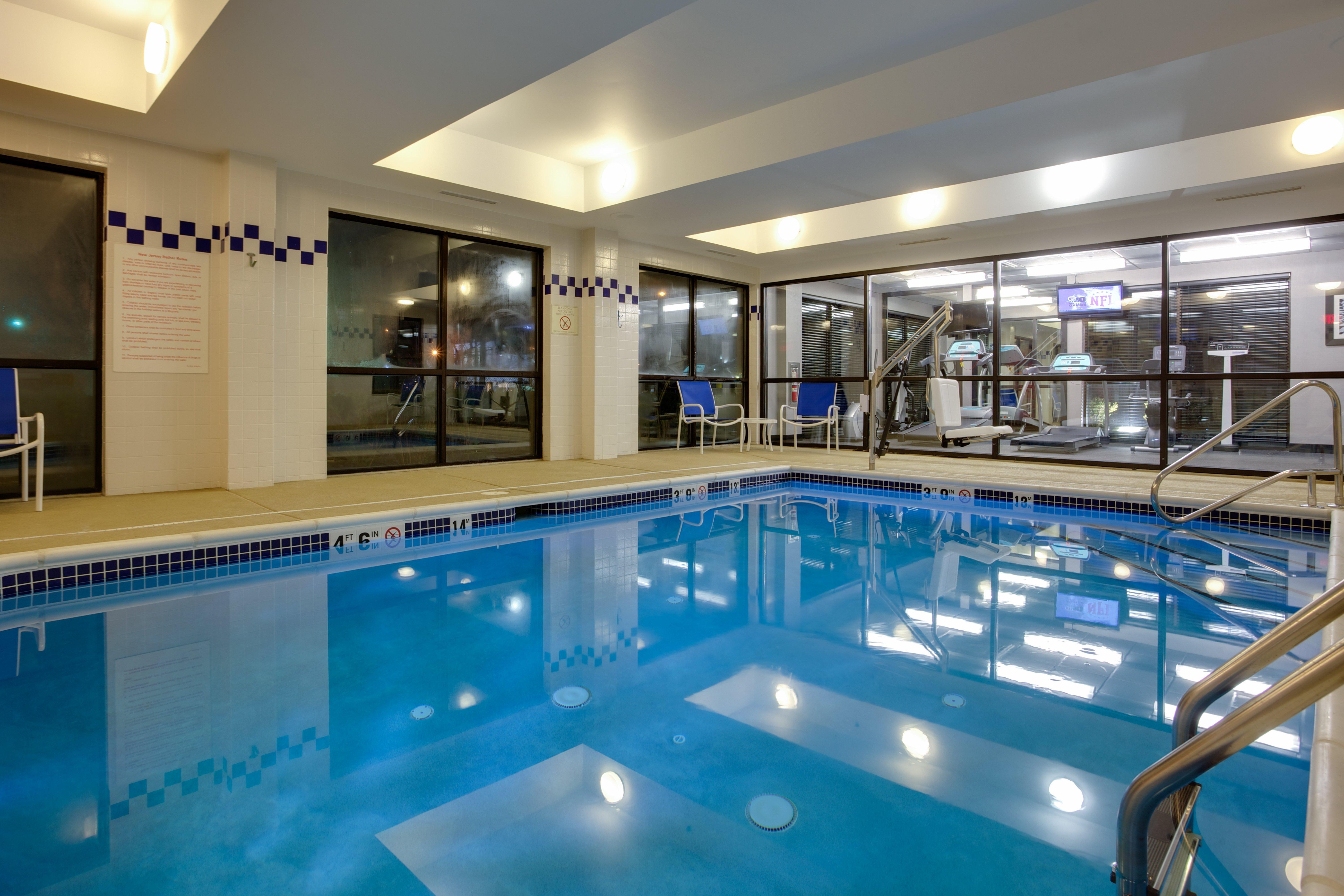 Holiday Inn Express Hotel & Suites Meadowlands Area By Ihg Carlstadt Luaran gambar